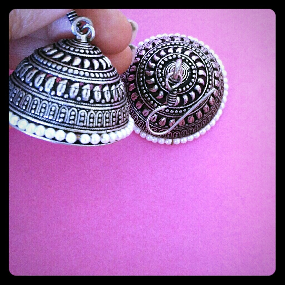 🌟 Beautiful Silver Earrings 🌟